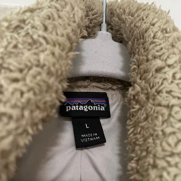 Patagonia Beige Fleece Vest - Picture 4 of 7